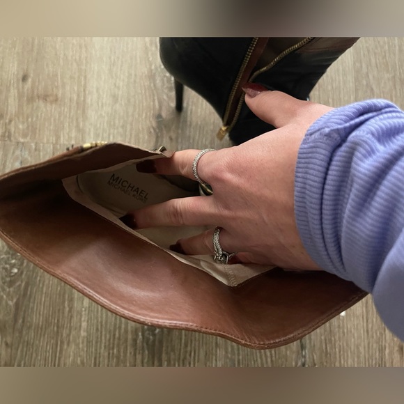 Michael Kors ‘Stockard’ Two Tone Black/Mocha Leather Platform Bootie Size 8 - Picture 4 of 9